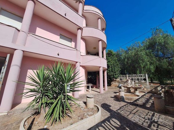 casa indipendente in vendita a Grottaglie