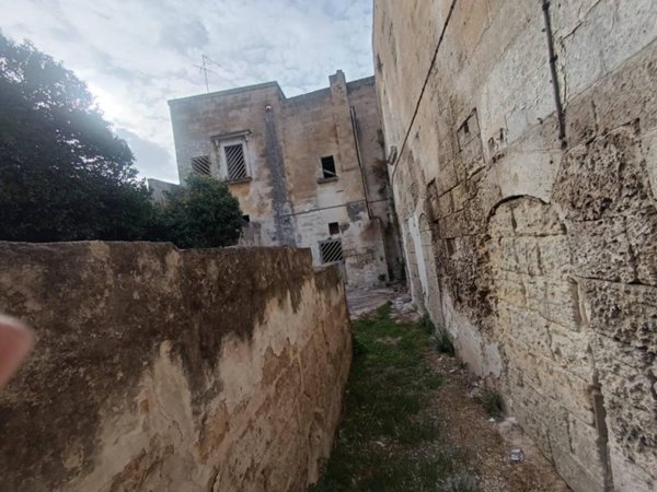 intera palazzina in vendita a Grottaglie