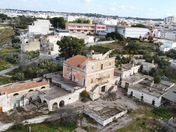 casa indipendente in vendita a Grottaglie
