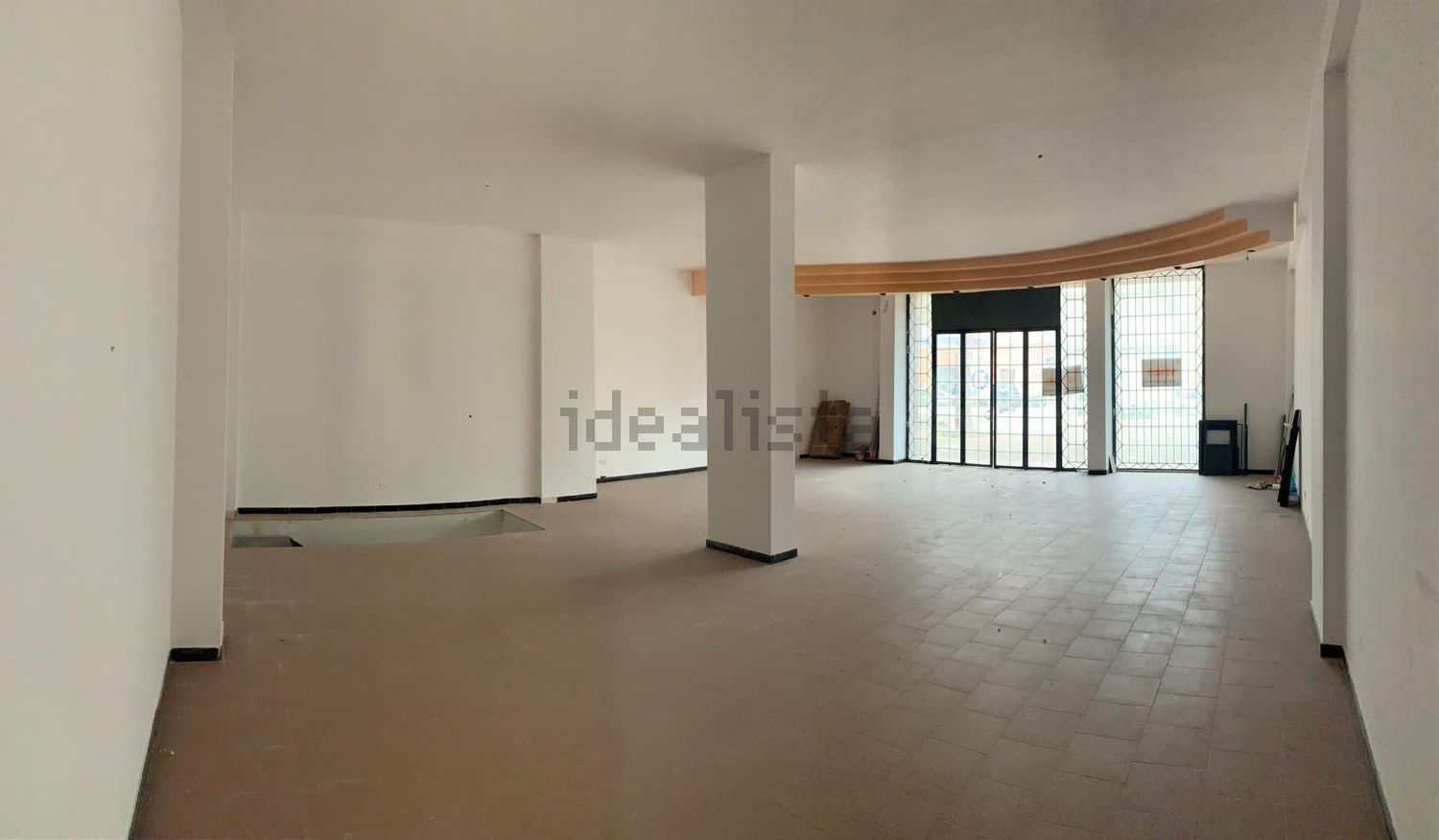 locale commerciale in vendita a Grottaglie