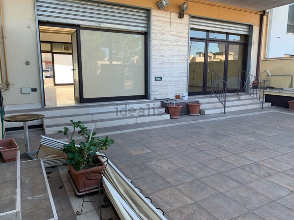 locale commerciale in vendita a Grottaglie