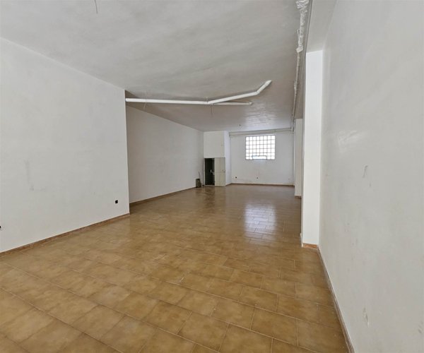 locale di sgombero in vendita a Grottaglie