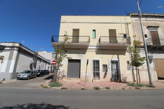locale commerciale in vendita a Grottaglie