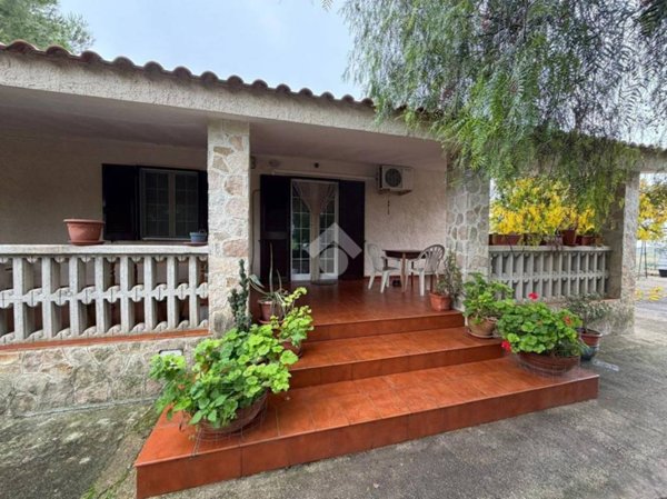 casa indipendente in vendita a Grottaglie