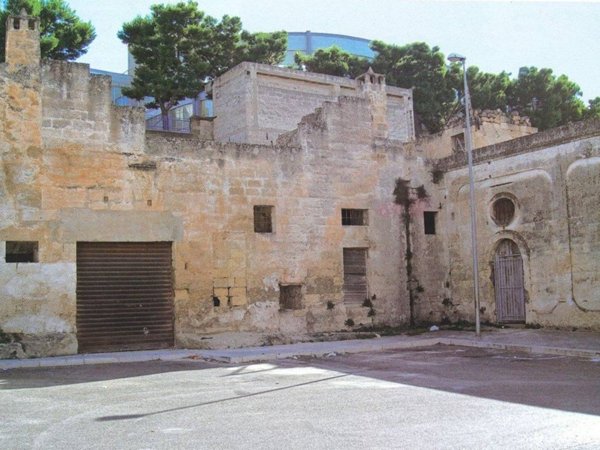 intera palazzina in vendita a Grottaglie