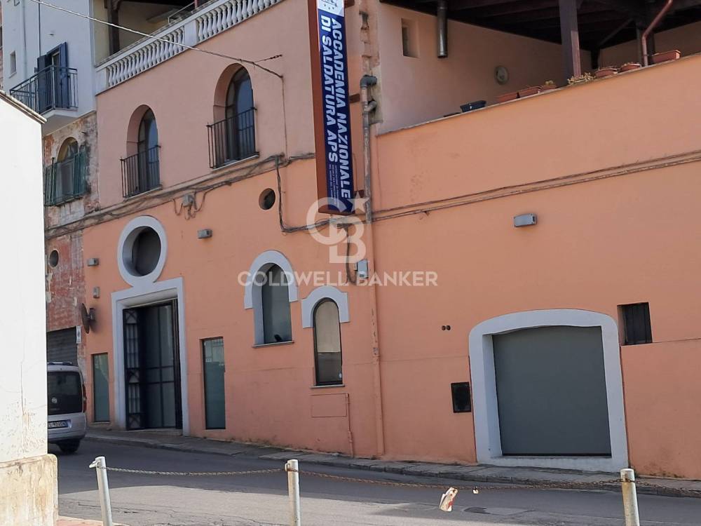 locale commerciale in vendita a Grottaglie