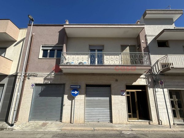casa indipendente in vendita a Grottaglie