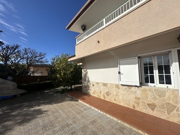 casa indipendente in vendita a Grottaglie