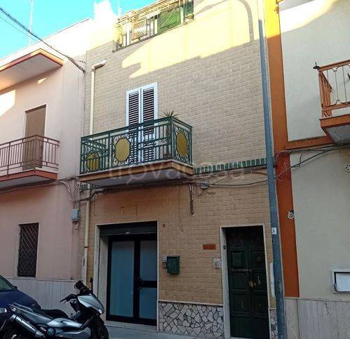 casa indipendente in vendita a Grottaglie