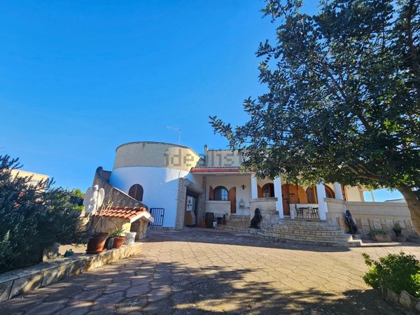 casa indipendente in vendita a Grottaglie