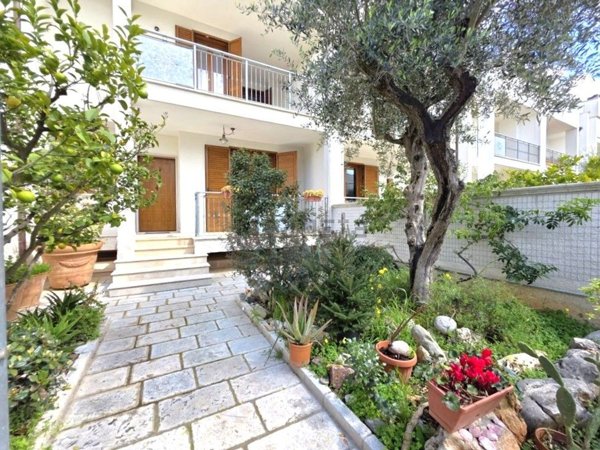 casa indipendente in vendita a Grottaglie