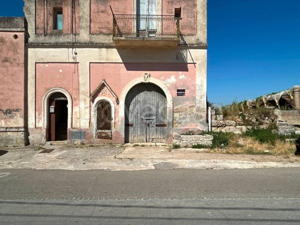 casa indipendente in vendita a Grottaglie
