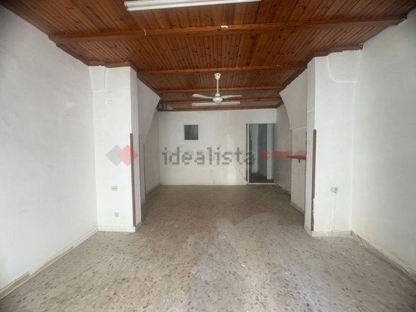 locale commerciale in vendita a Grottaglie