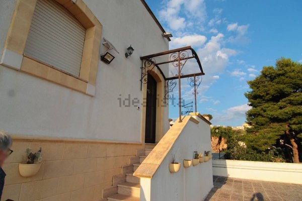 casa indipendente in vendita a Grottaglie