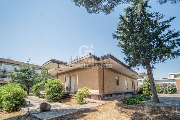 casa indipendente in vendita a Grottaglie