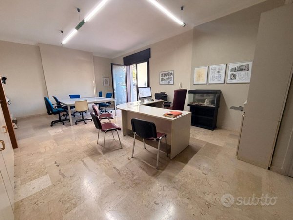 locale commerciale in vendita a Grottaglie