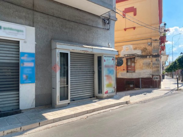 locale commerciale in vendita a Grottaglie