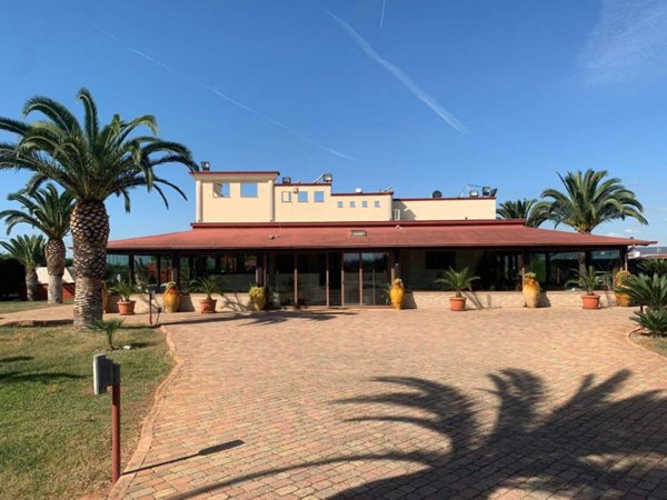casa indipendente in vendita a Grottaglie in zona Paparazio