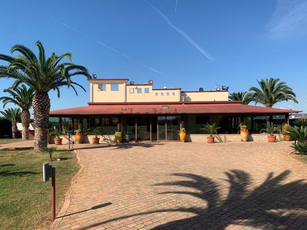 casa indipendente in vendita a Grottaglie in zona Paparazio