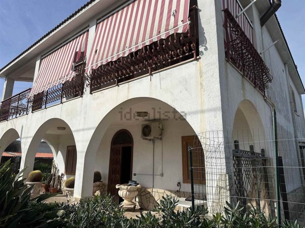 casa indipendente in vendita a Grottaglie in zona Paparazio