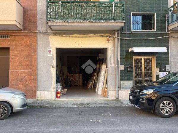 locale di sgombero in vendita a Grottaglie