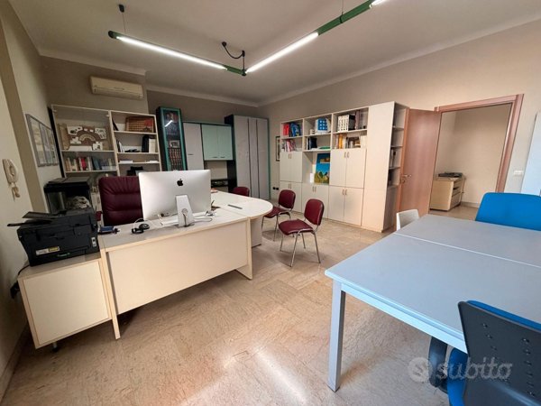 locale commerciale in vendita a Grottaglie