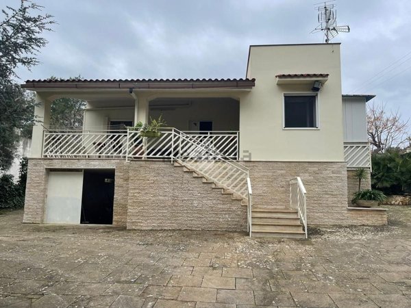 casa indipendente in vendita a Grottaglie