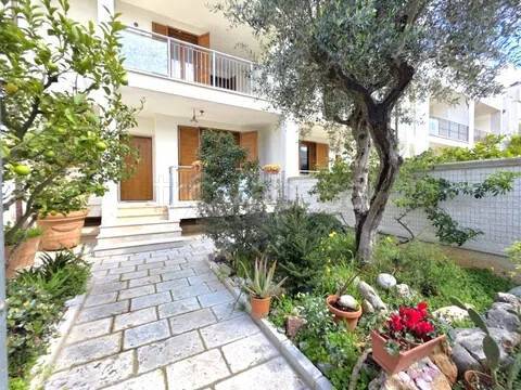 casa indipendente in vendita a Grottaglie