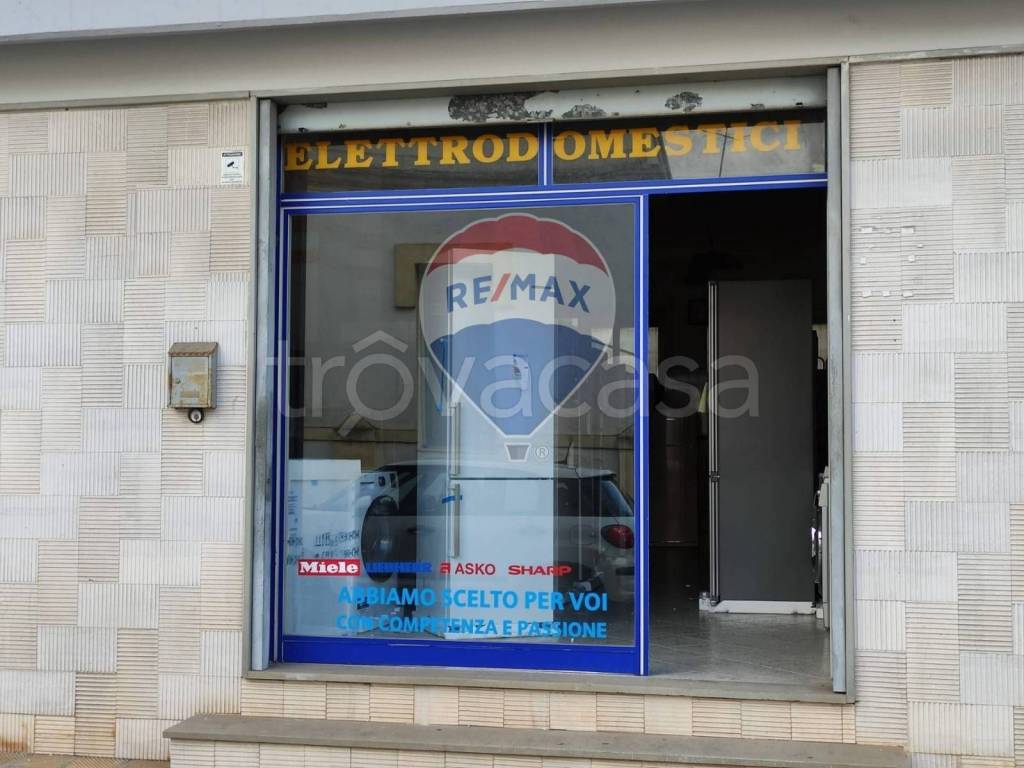 negozio in vendita a Laterza