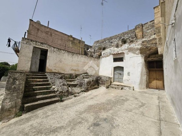 casa indipendente in vendita a Laterza