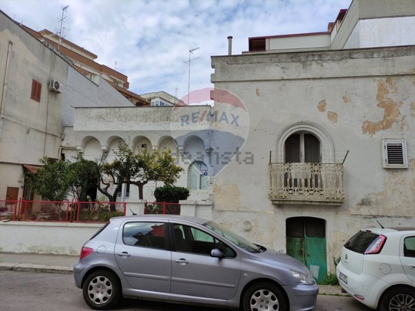 casa indipendente in vendita a Laterza