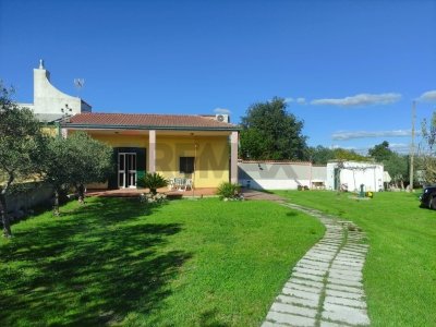 casa indipendente in vendita a Laterza