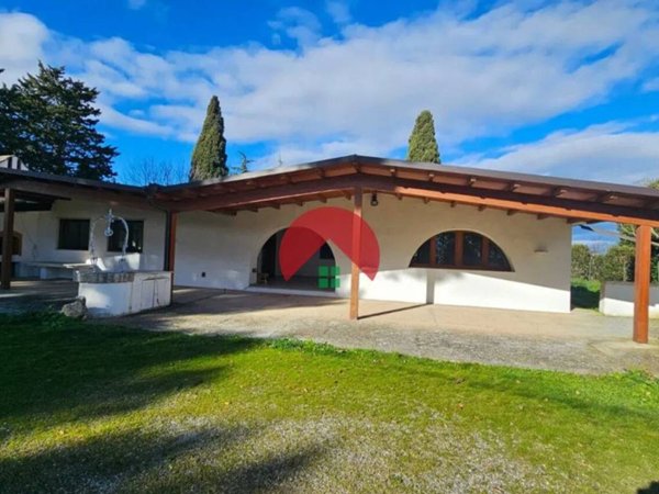 casa indipendente in vendita a Laterza