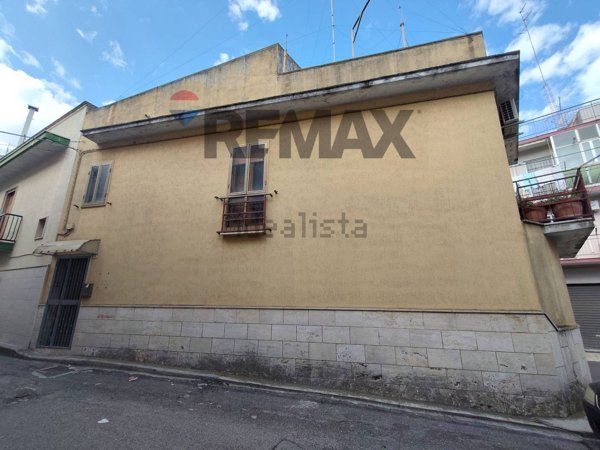 casa indipendente in vendita a Laterza