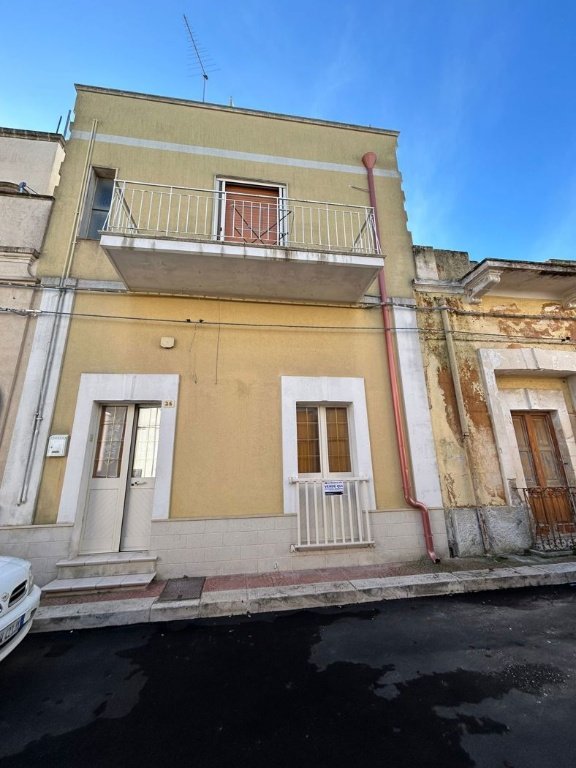 casa indipendente in vendita a Leporano