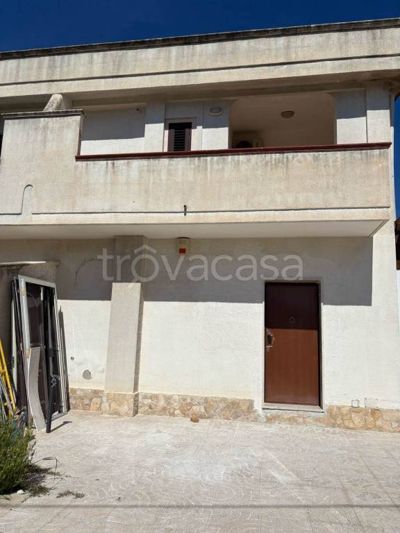 casa indipendente in vendita a Leporano