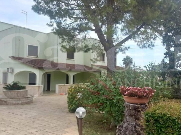 casa indipendente in vendita a Leporano in zona Marina di Leporano