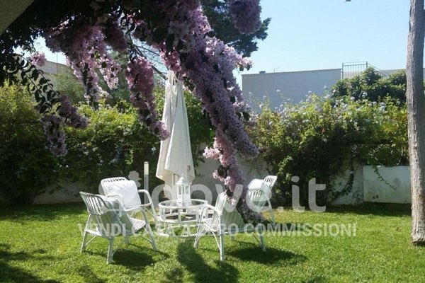 casa indipendente in vendita a Leporano