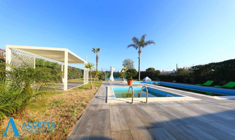casa indipendente in vendita a Leporano