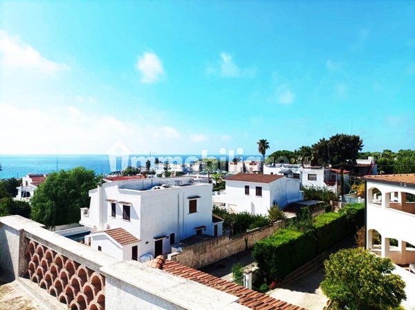 villa in vendita a Leporano in zona Marina di Leporano
