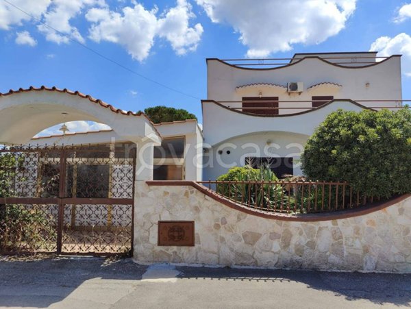 casa indipendente in vendita a Leporano