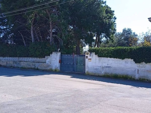 casa indipendente in vendita a Leporano