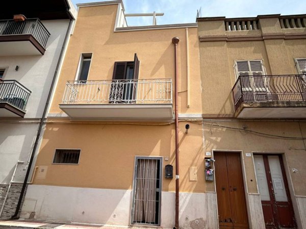 casa indipendente in vendita a Leporano