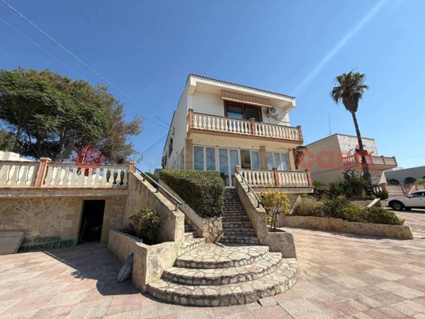 casa indipendente in vendita a Leporano