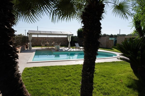 casa indipendente in vendita a Leporano