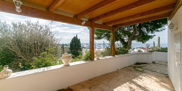 casa indipendente in vendita a Leporano