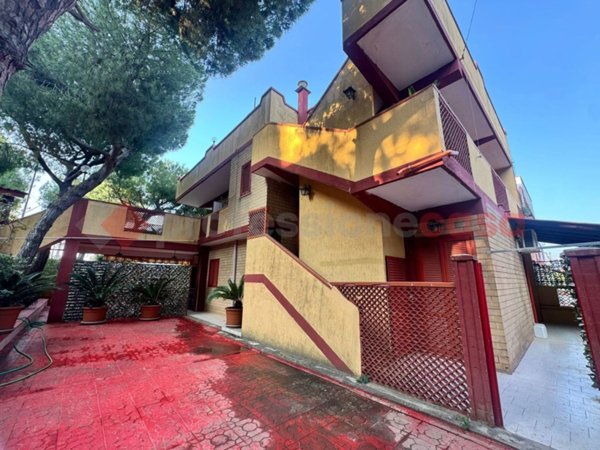casa indipendente in vendita a Leporano