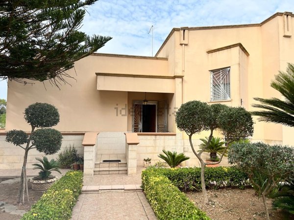 casa indipendente in vendita a Leporano