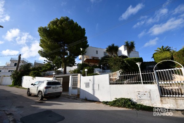 casa indipendente in vendita a Leporano