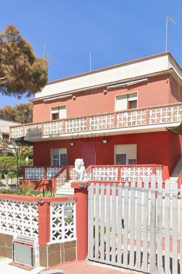 casa indipendente in vendita a Leporano in zona Marina di Leporano